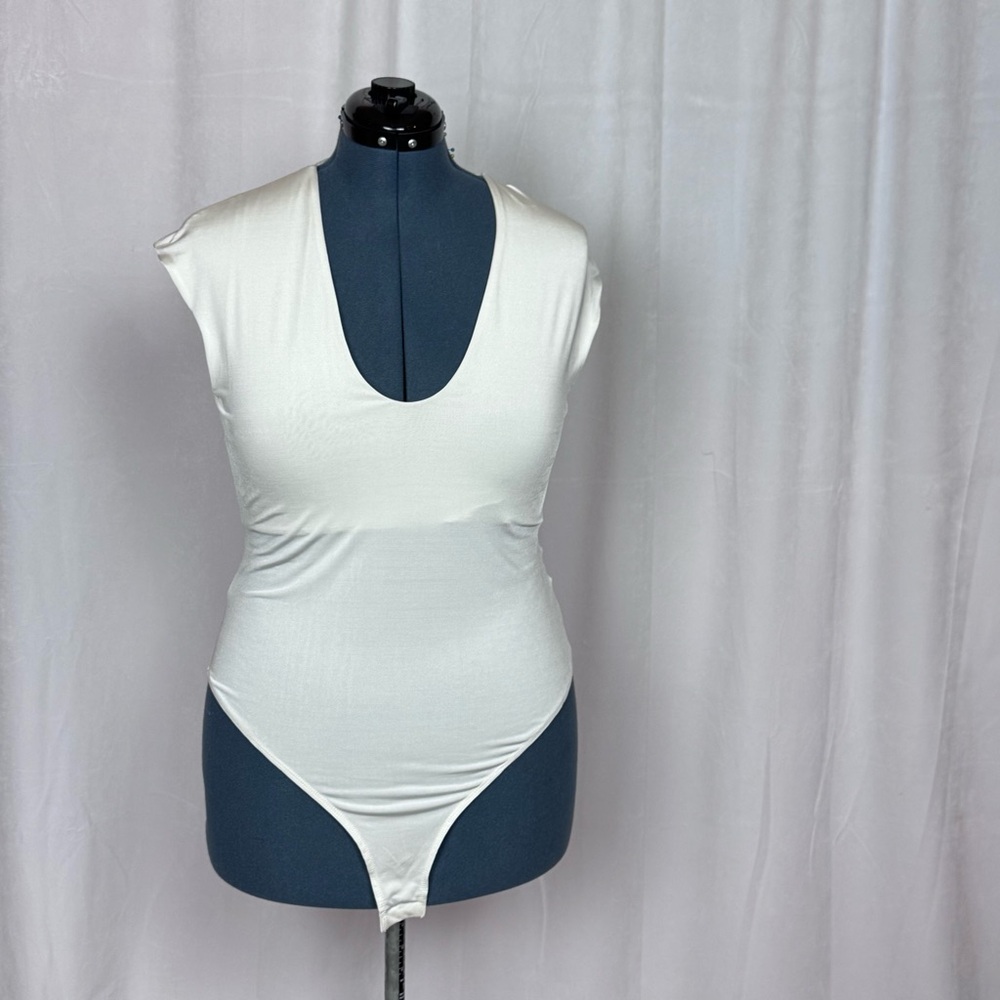 H&M White Fitted Bodysuit Tank Top, NWT